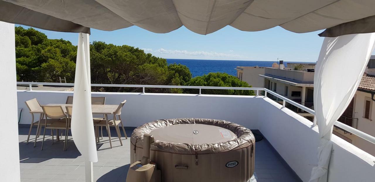Sonne & Meerblick Aus 40 Grad Heissem Whirlpool Geniessen - Zentral Am Hafen Und Dennoch Ruhig Cala Ratjada  Eksteriør billede